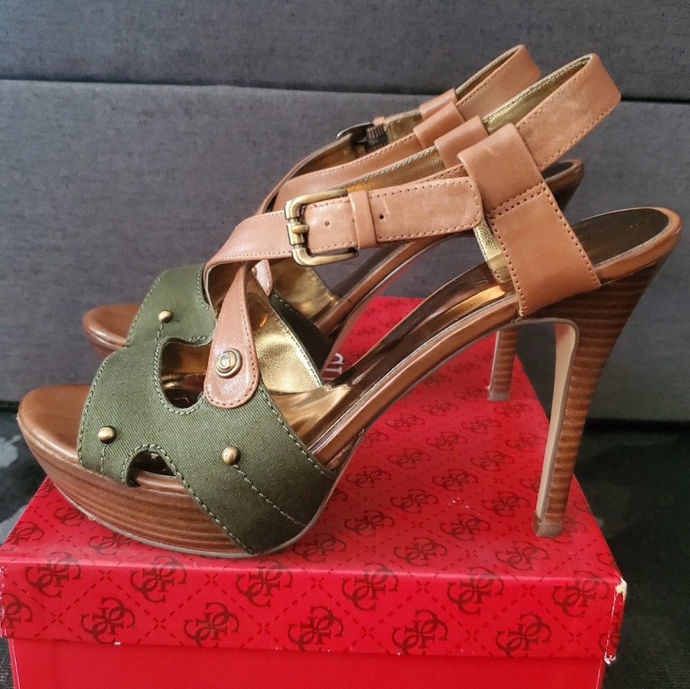 Guess Belloma Green Multi Leather Platform Sandals - Picture 4 of 11